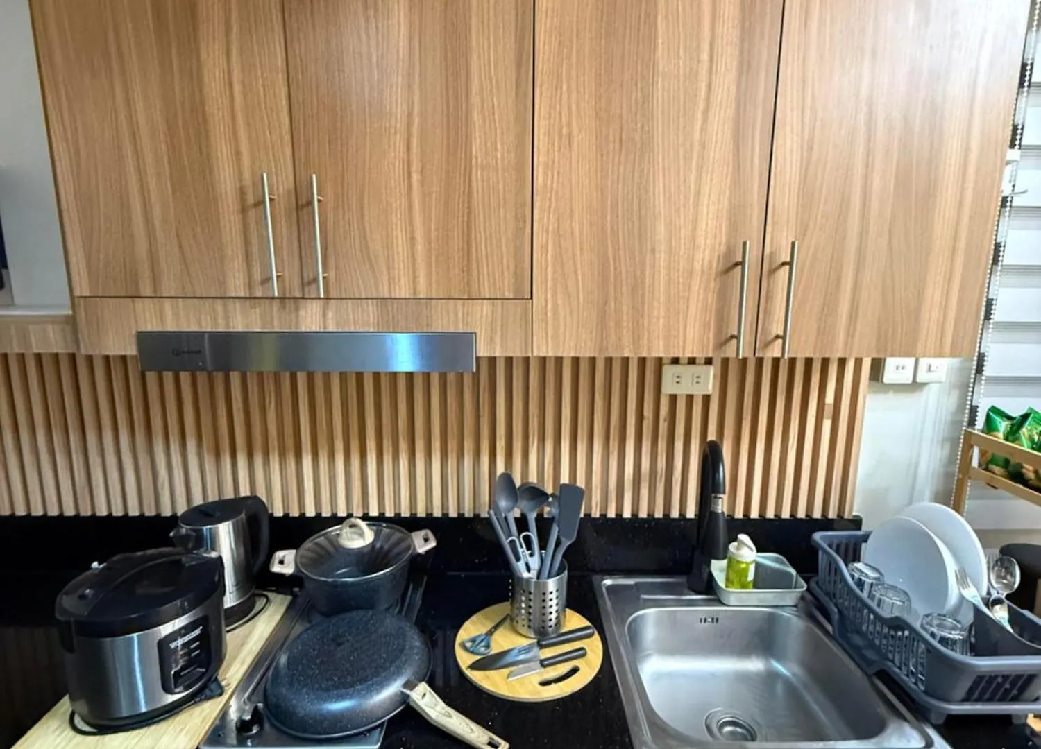 Shore 3 Residences City View Condo - Cozy Staycation Near Moa Manila 0*,