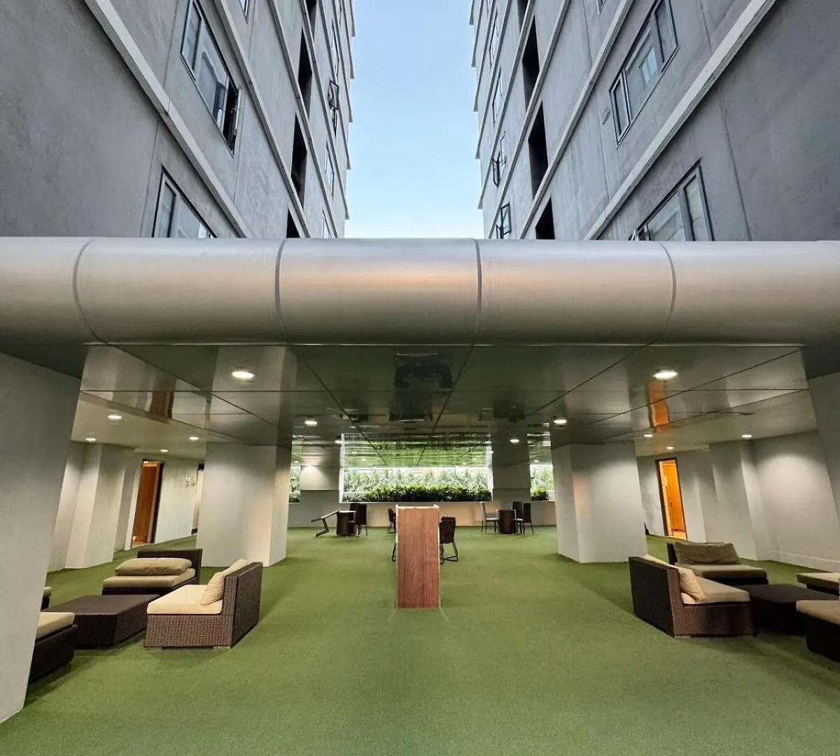 Shore 3 Residences City View Condo - Cozy Staycation Near Moa Manila